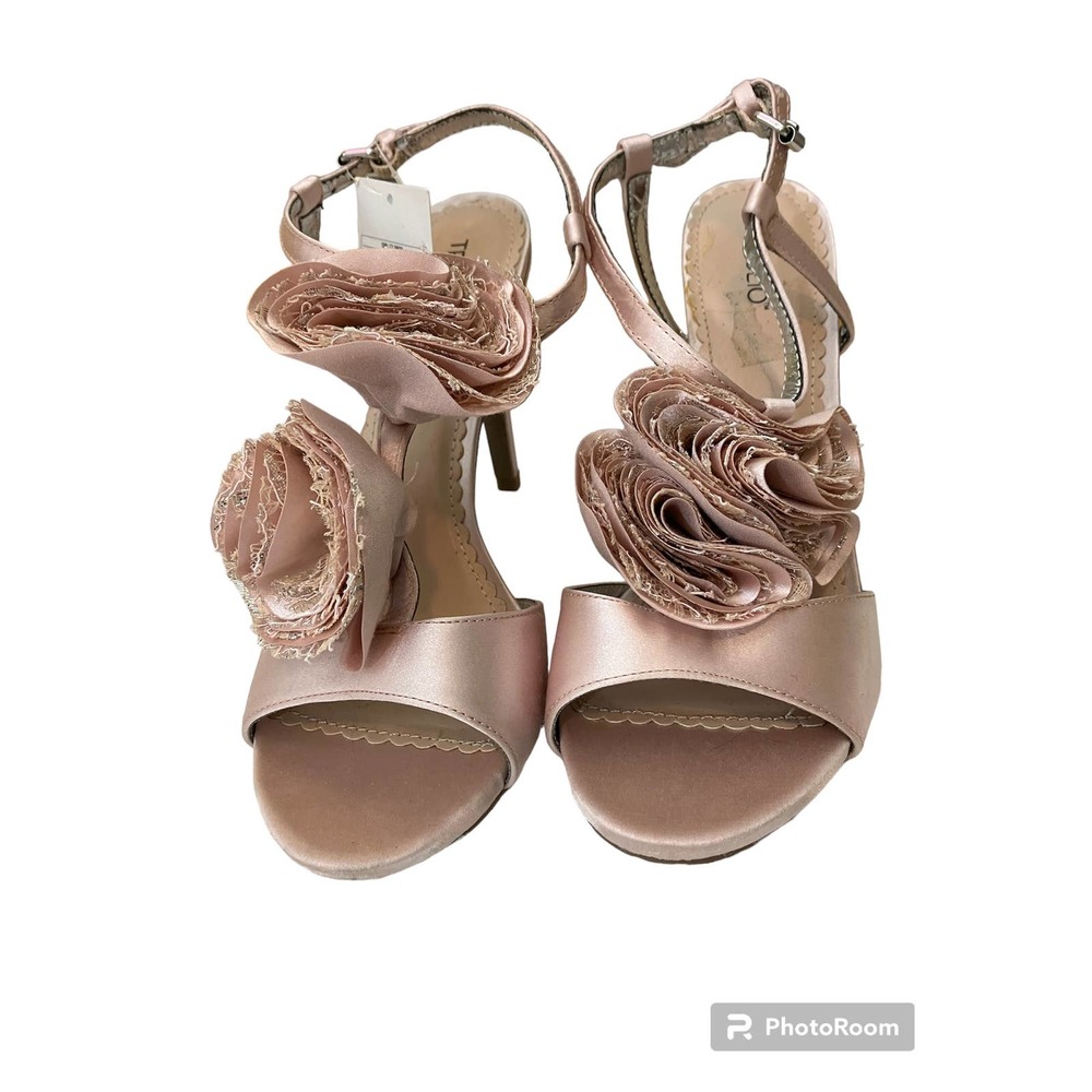 New Tevolio Pink Rumor Satin Heels Size 7